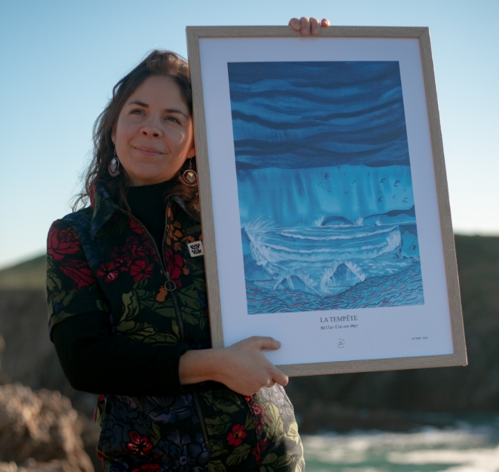 Portrait d'Eva Gallen, graphiste et artiste à Belle-Île en Mer